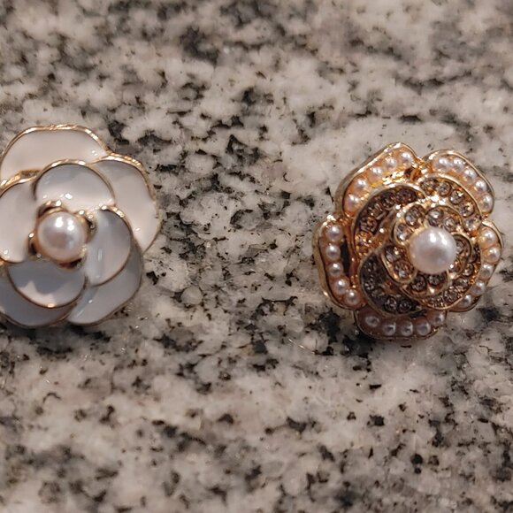 Jewelry - Metal Flower earrings for pierced ears, enamel, crystals and faux pearl